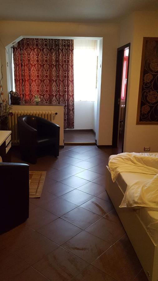 Ferienwohnung Garsoniera Ioana Bukarest Exterior foto